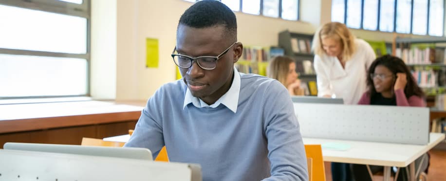 Online vs. Classroom: Project Management Courses in London