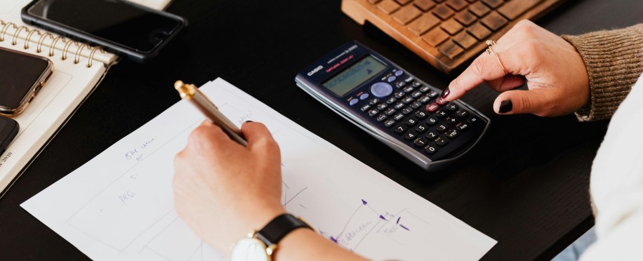 Contra Entry vs. Regular Entry: What’s the Difference?