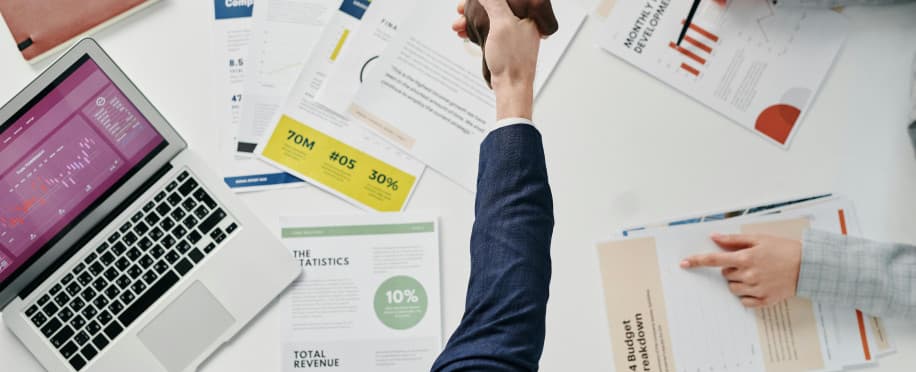 Beyond Numbers: What It Takes to Be an Exceptional Sales Manager