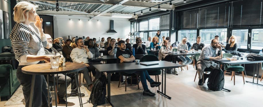 PMP Training Courses in Singapore: International Certification for Managers