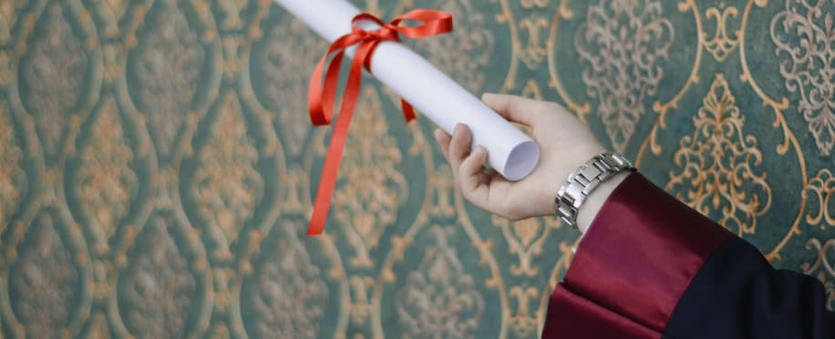 What Are the Benefits of Enrolling in Short Certificate Courses?