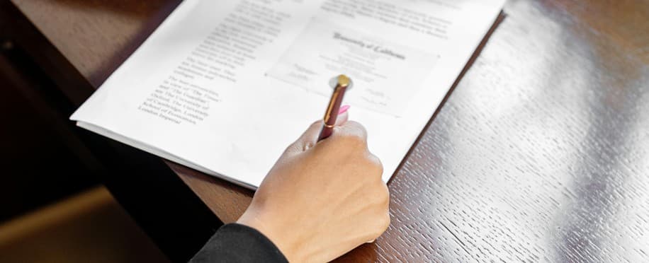 Administration Courses That Prepare You for Real-World Office Challenges